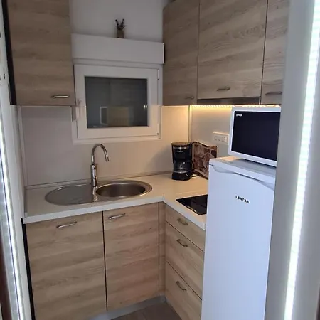 Apartment Apartman Marko - 100M To The Beach Vir