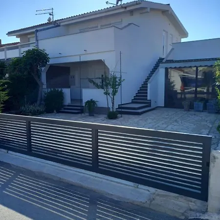 Apartment Apartman Marko - 100M To The Beach Vir