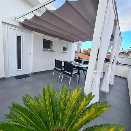 Apartment Apartman Marko - 100M To The Beach